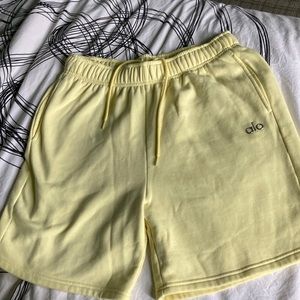 ALO yoga shorts size L